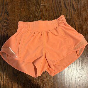 Lululemon Hotty Hot Low-Rise Lined Short 2.5"